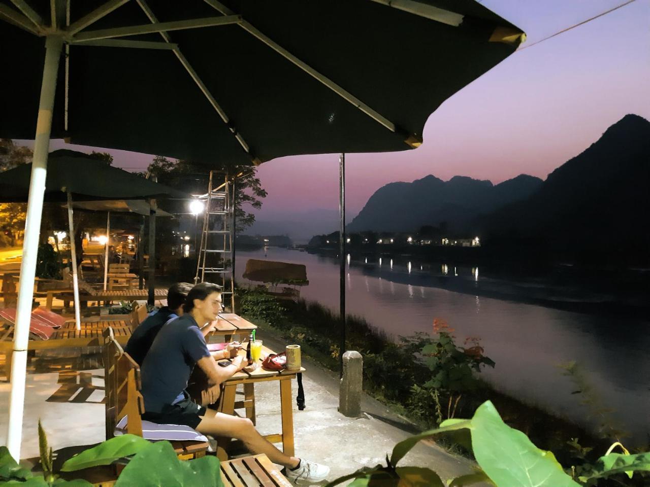 Diep Le Homestay フォンニャ エクステリア 写真